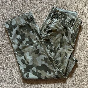 Gap Khakis Straight High Rise Camo Crop Pants